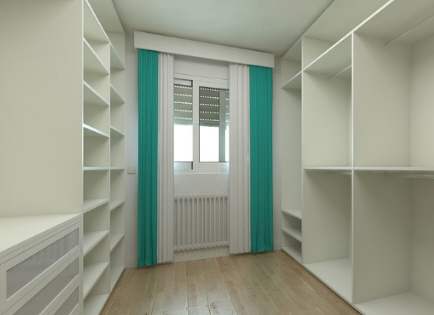 Large walk in robe and shelving image
